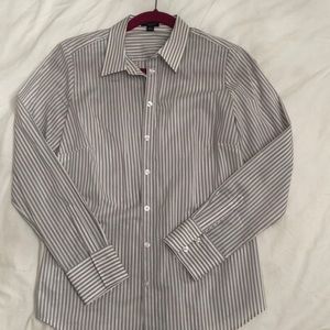 Women’s button up blouse